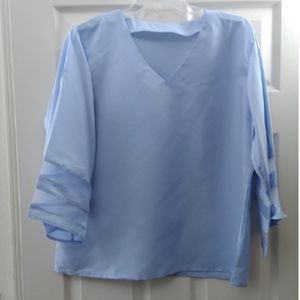 NWOT - Blue V-neck 3/4 Sleeve Top - Size XL